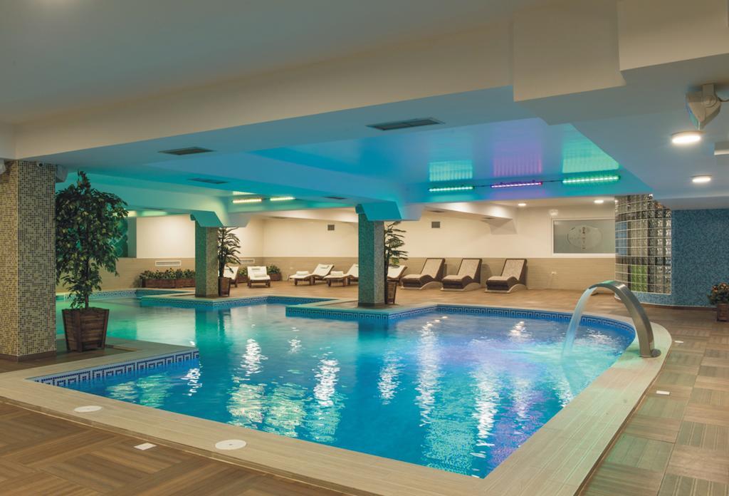 Tcc Grand Plaza Hotel Скоп'є Екстер'єр фото