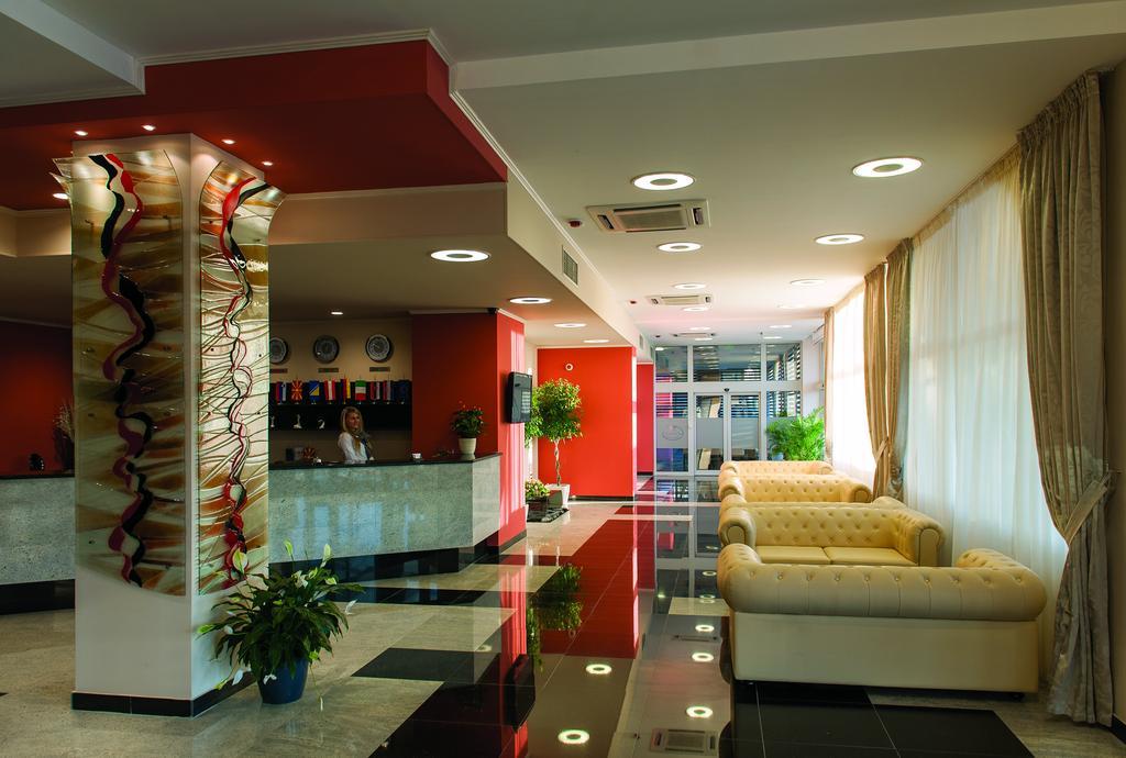 Tcc Grand Plaza Hotel Скоп'є Екстер'єр фото