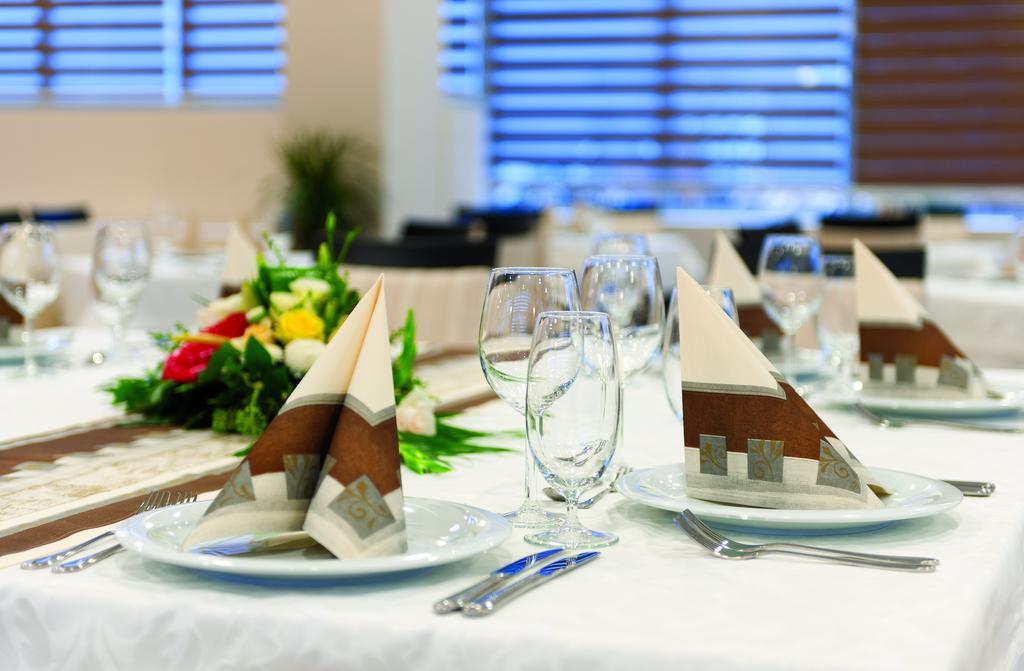 Tcc Grand Plaza Hotel Скоп'є Екстер'єр фото