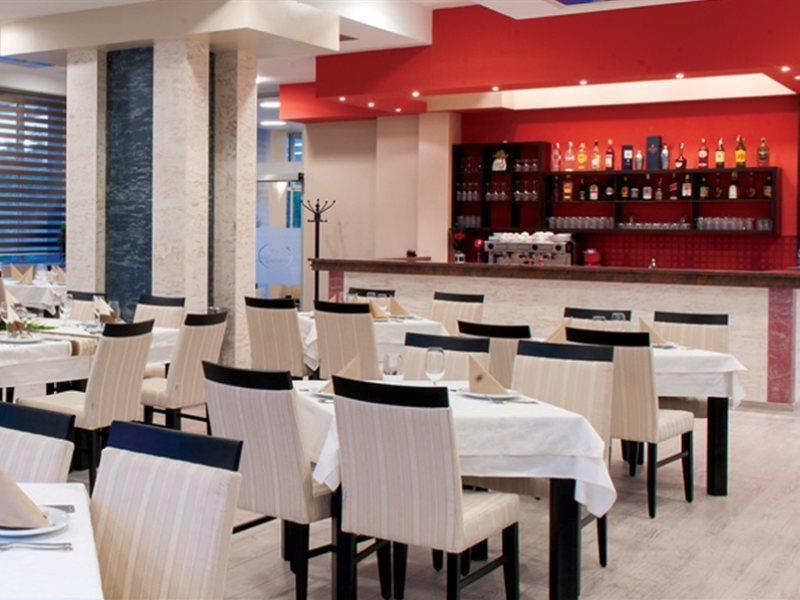 Tcc Grand Plaza Hotel Скоп'є Екстер'єр фото